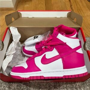 Nike Dunk High
Pink Prime (Women's)